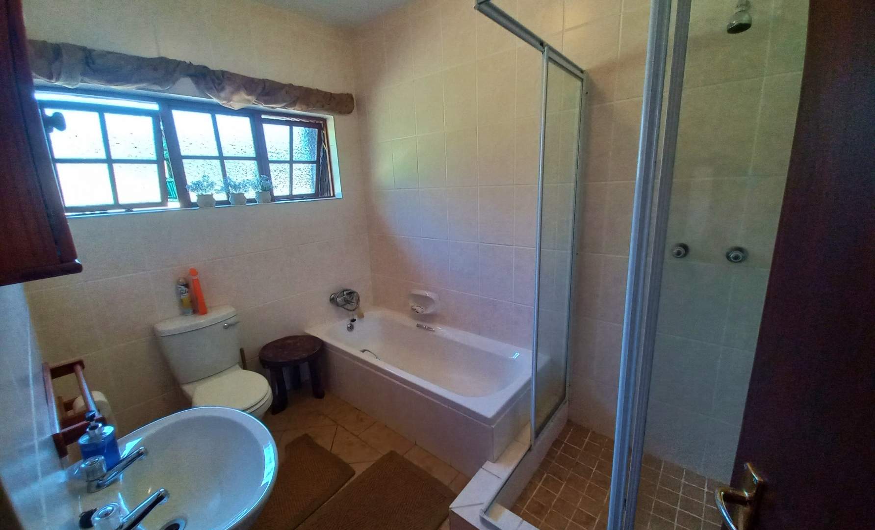 298755000.jpg